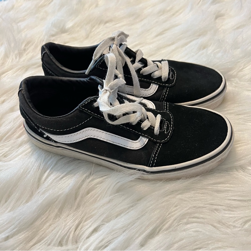 Kids Vans Black Suede & Canvas Shoes Size 3 youth Fair Condition unisex